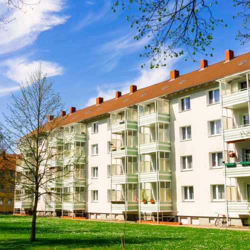 Sanierter Plattenbau